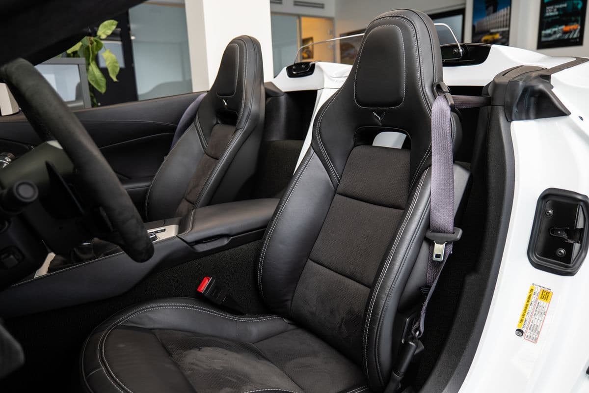 2017 Chevrolet CORVETTE - 8