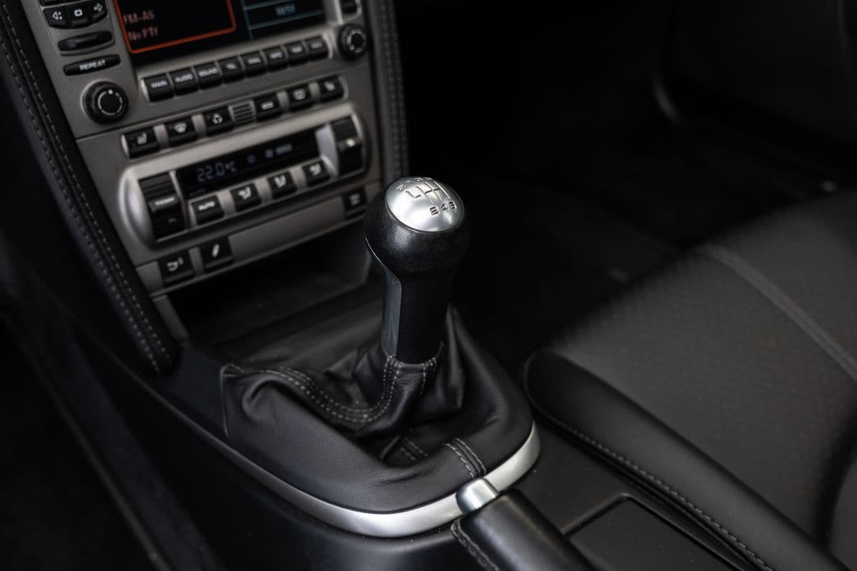 2005 Porsche 911 - 13
