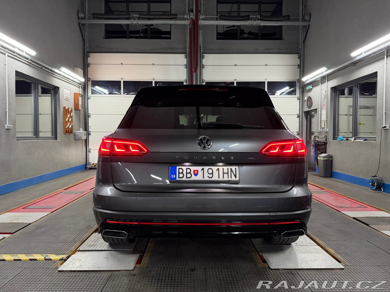 2019 Volkswagen TOUAREG - 6
