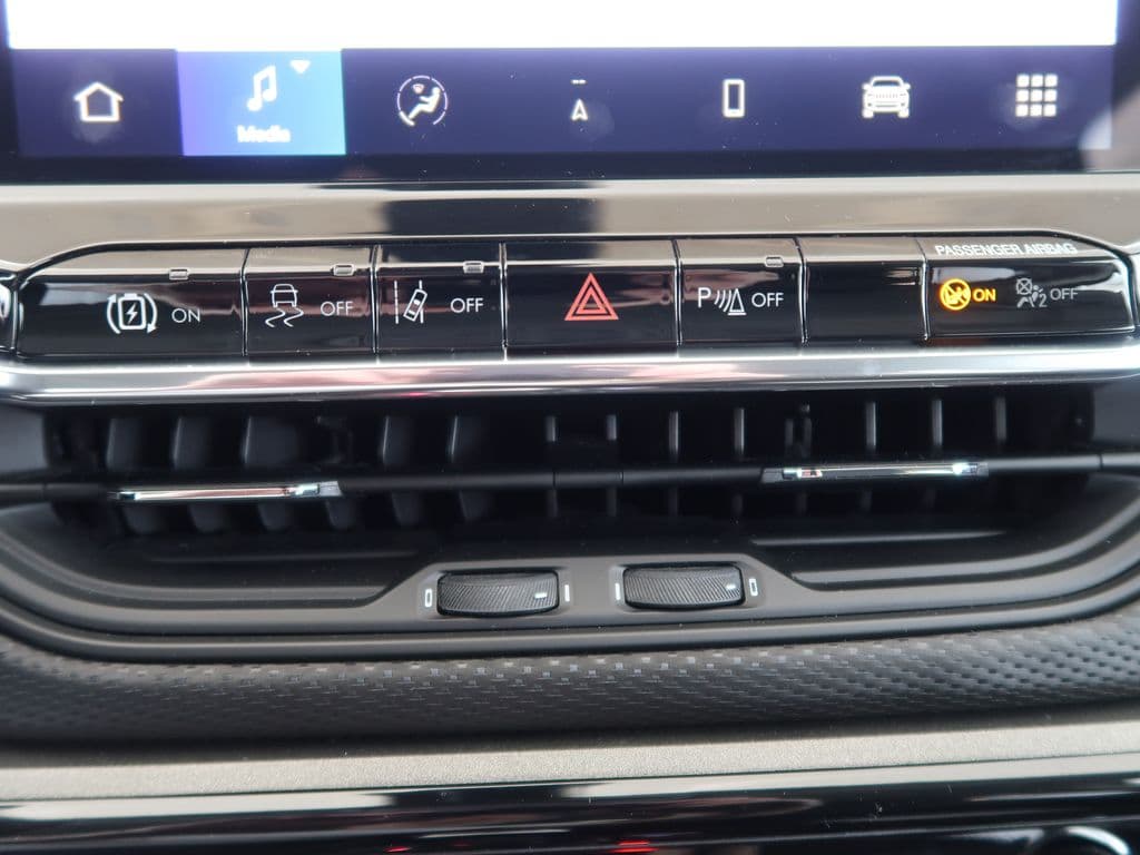 2023 Jeep COMPASS - 20