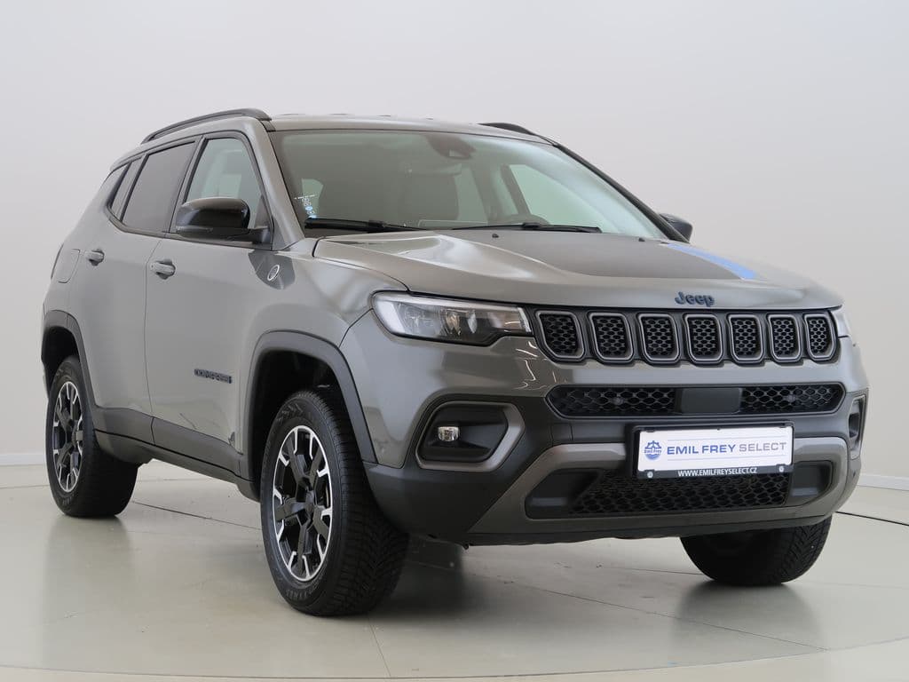2023 Jeep COMPASS - 3