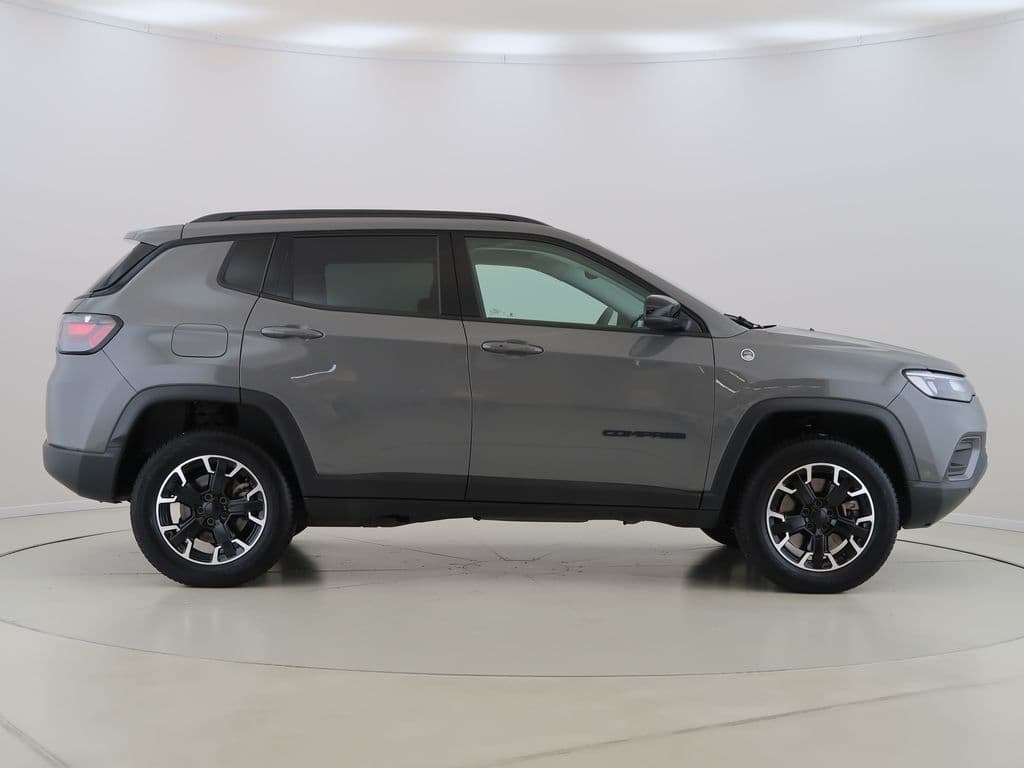 2023 Jeep COMPASS - 4