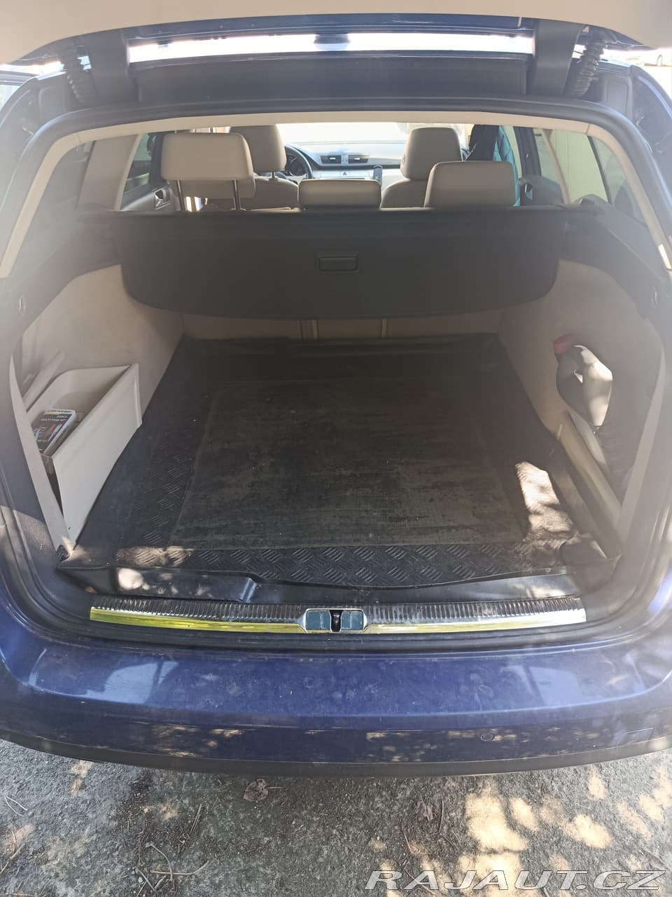 2009 Volkswagen PASSAT - 16