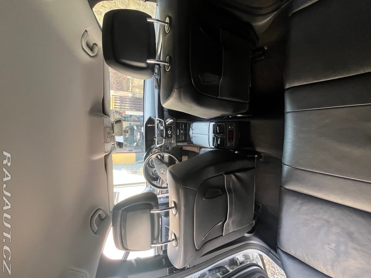 2010 Mercedes-Benz E-CLASS - 7