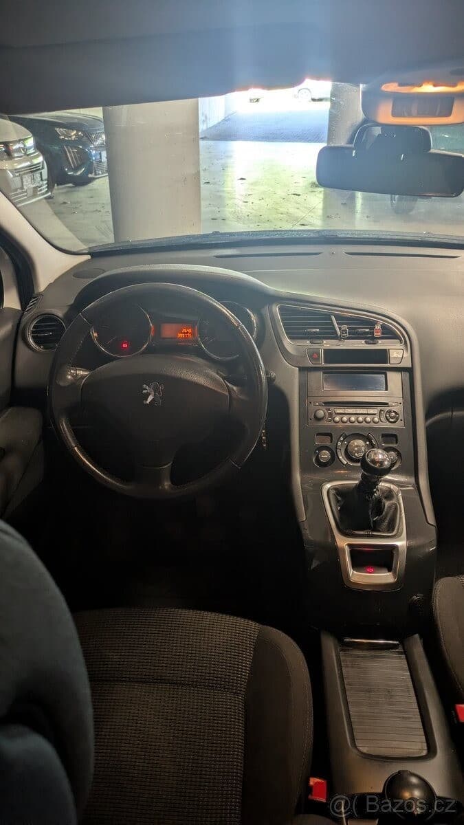 2013 Peugeot 5008 - 5