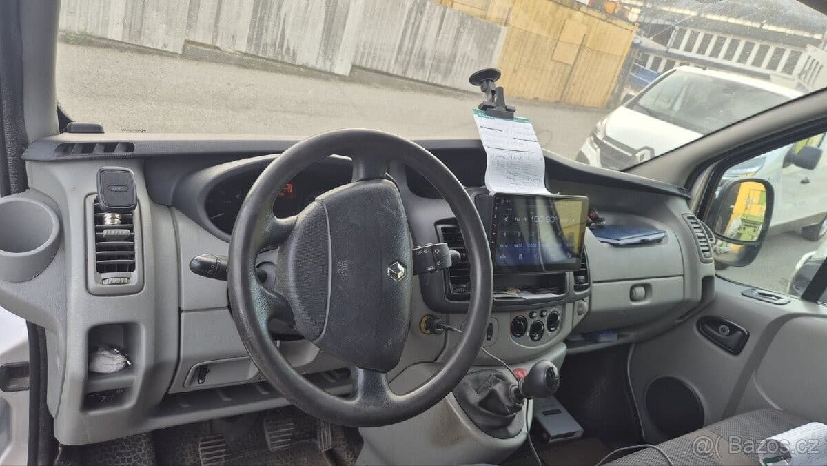 2010 Renault TRAFIC - 19