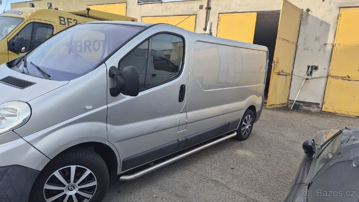 2010 Renault TRAFIC - 13