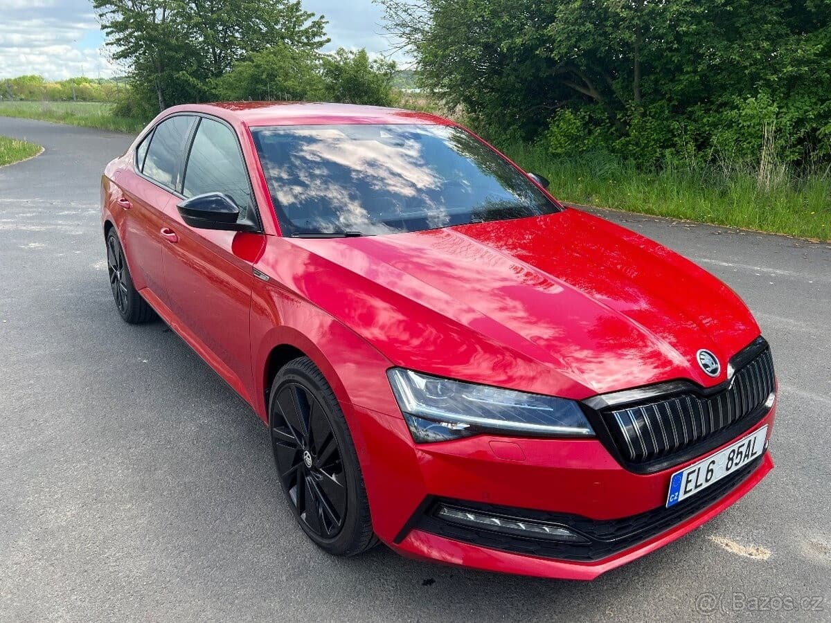 2021 Škoda SUPERB - 11