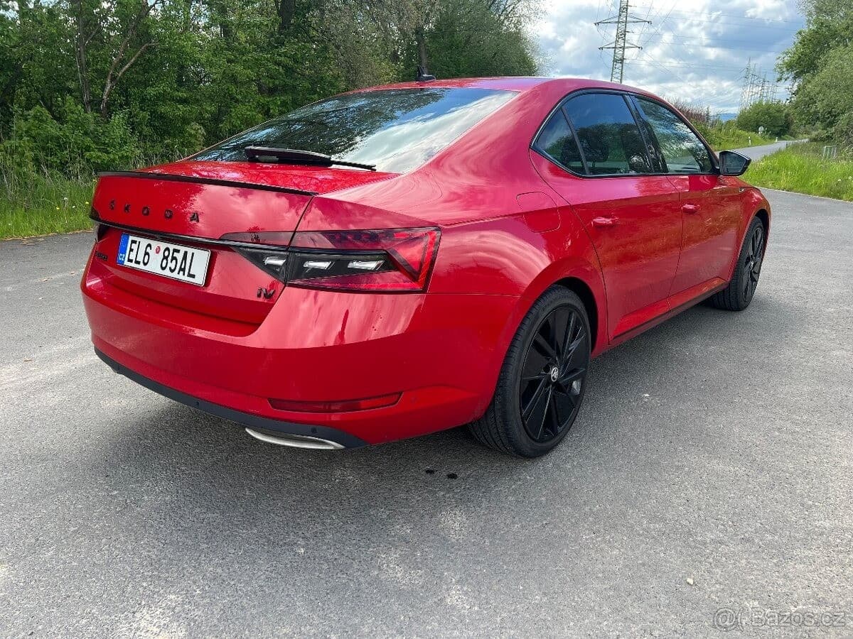 2021 Škoda SUPERB - 18