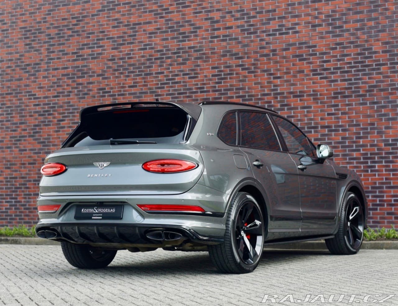 2021 Bentley BENTAYGA - 14