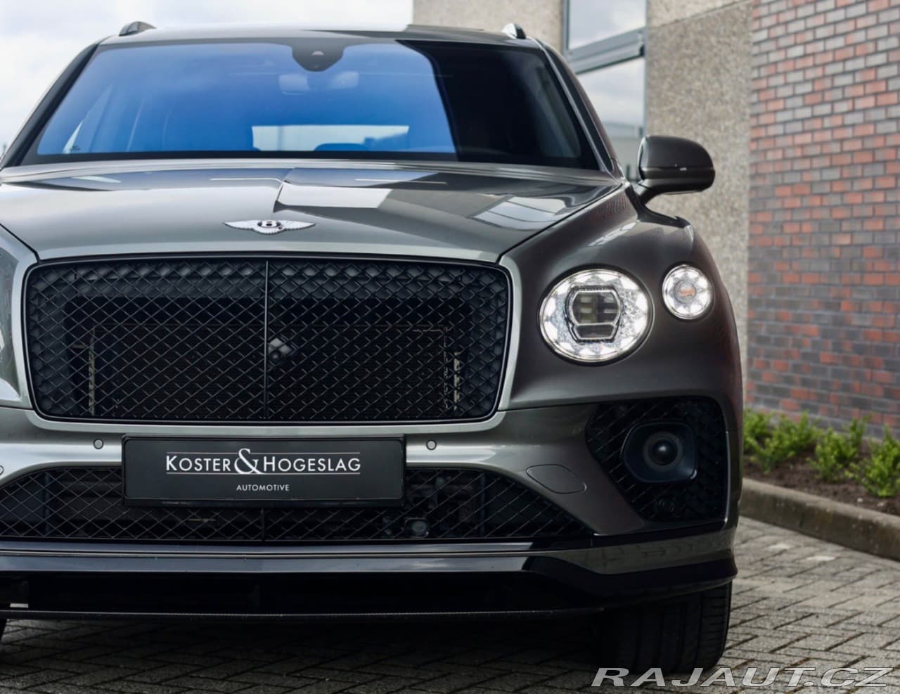 2021 Bentley BENTAYGA - 9