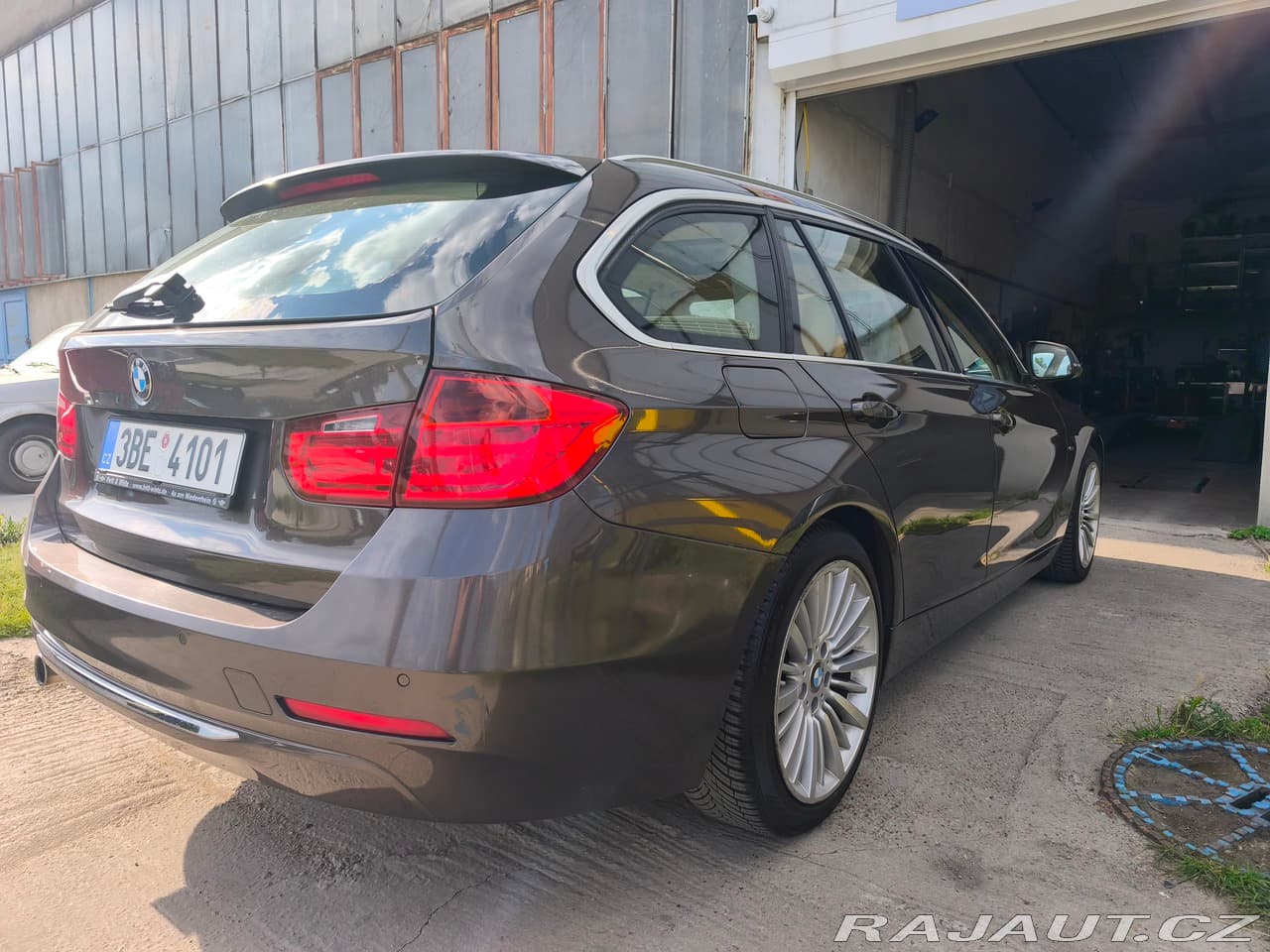 2015 BMW 3-SERIES - 10