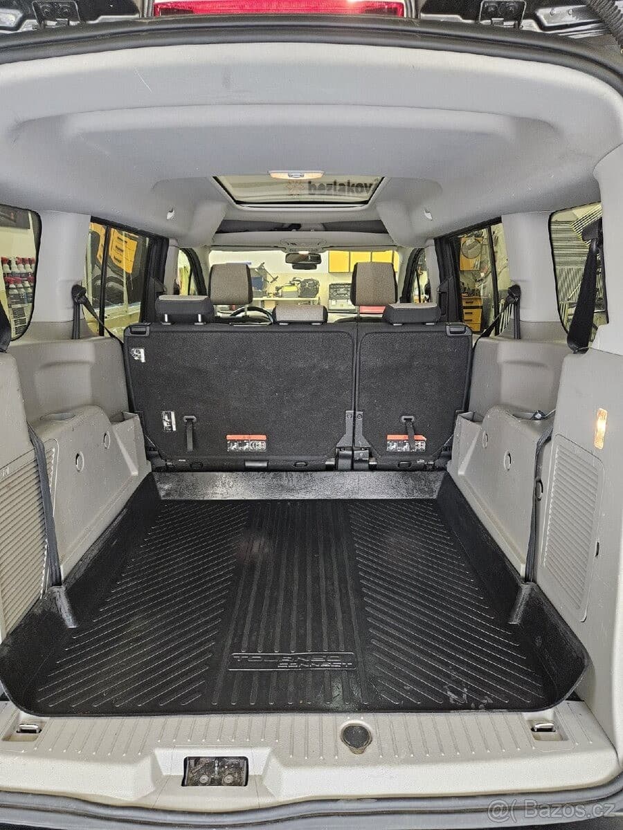 Ford TOURNEO - 45
