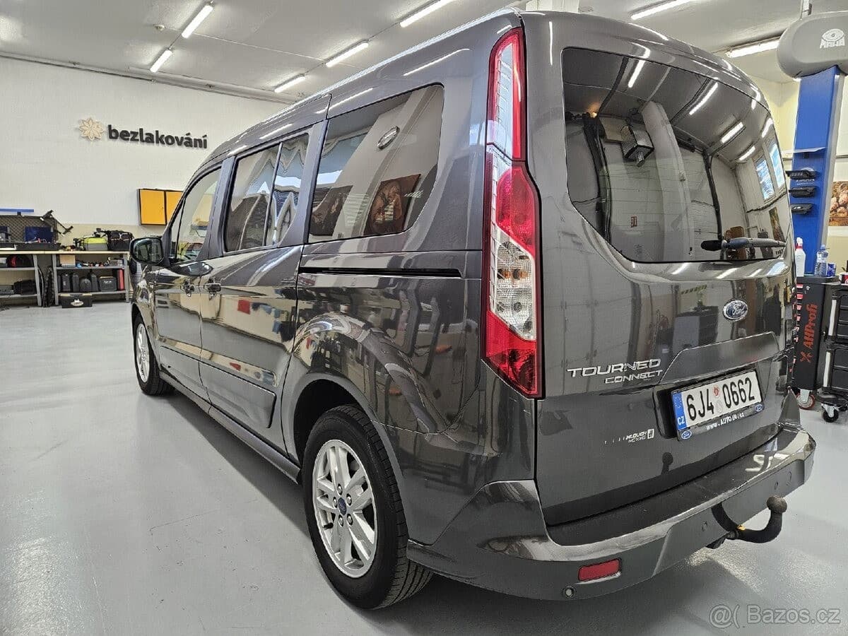 Ford TOURNEO - 13
