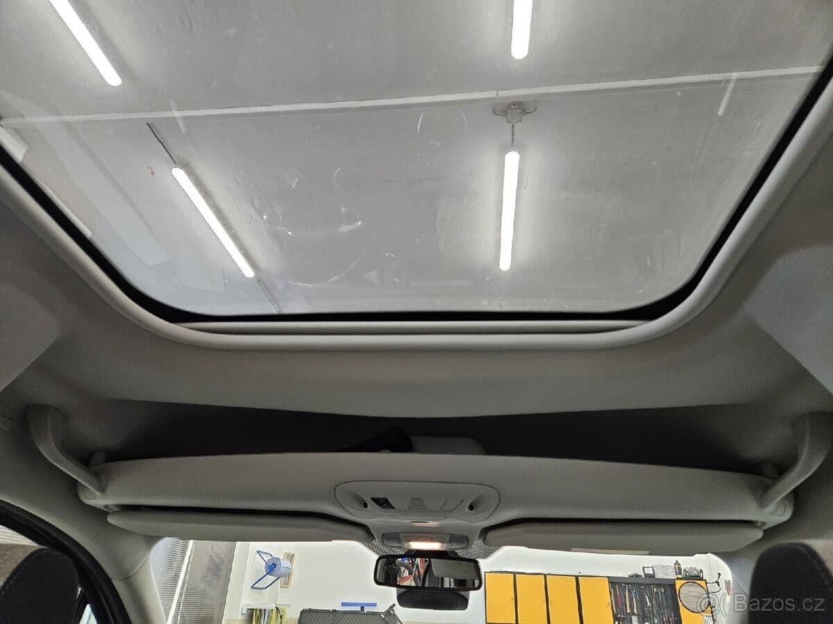Ford TOURNEO - 29