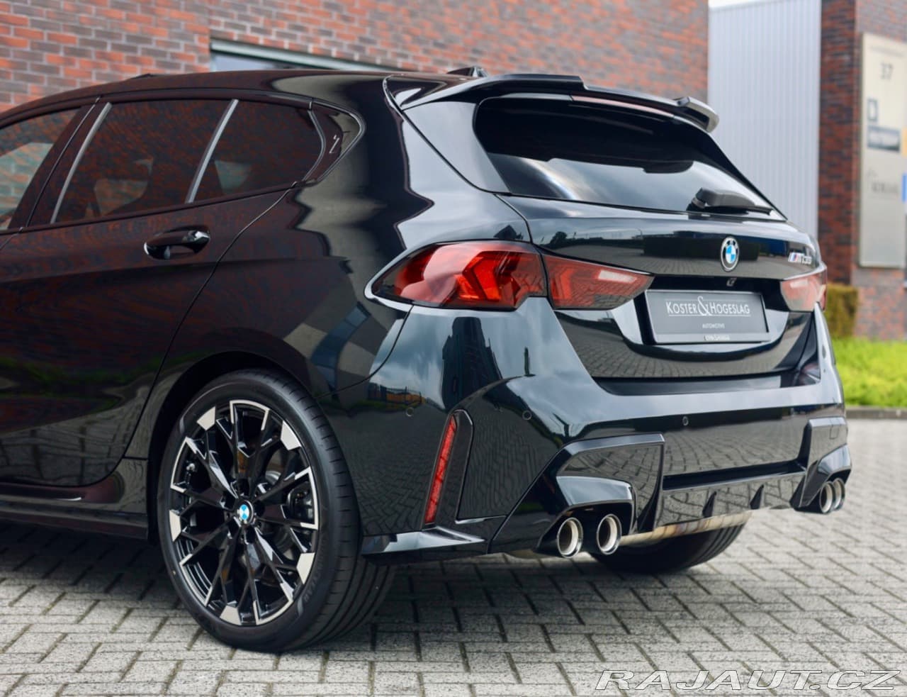2024 BMW 1-SERIES - 19