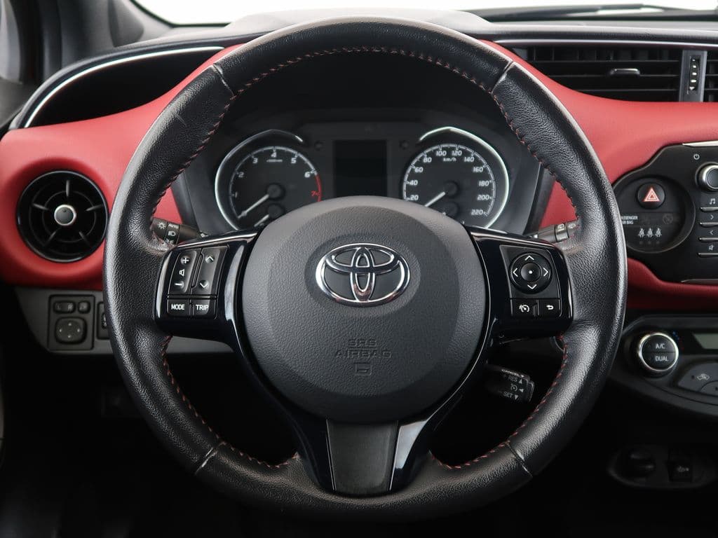 2017 Toyota YARIS - 57