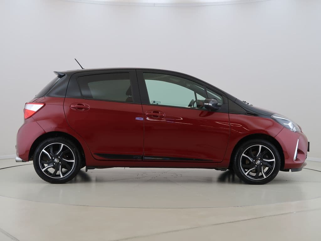 2017 Toyota YARIS - 13