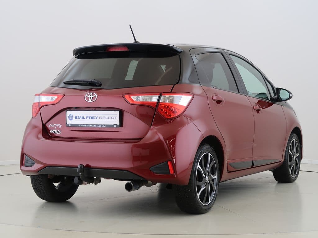 2017 Toyota YARIS - 17