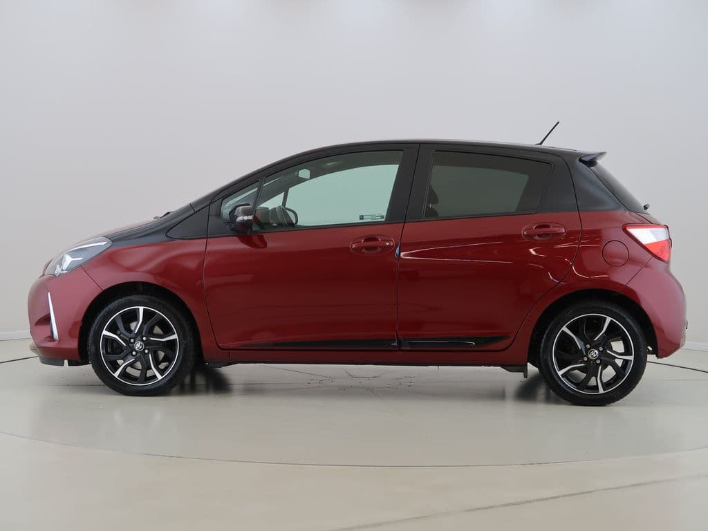 2017 Toyota YARIS - 29