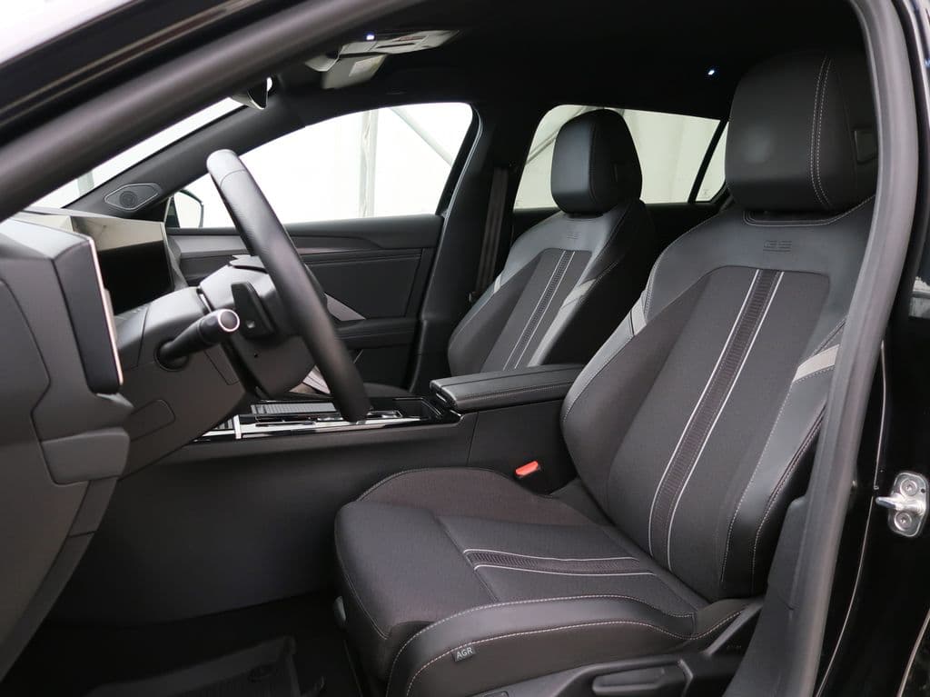 2025 Opel ASTRA - 53