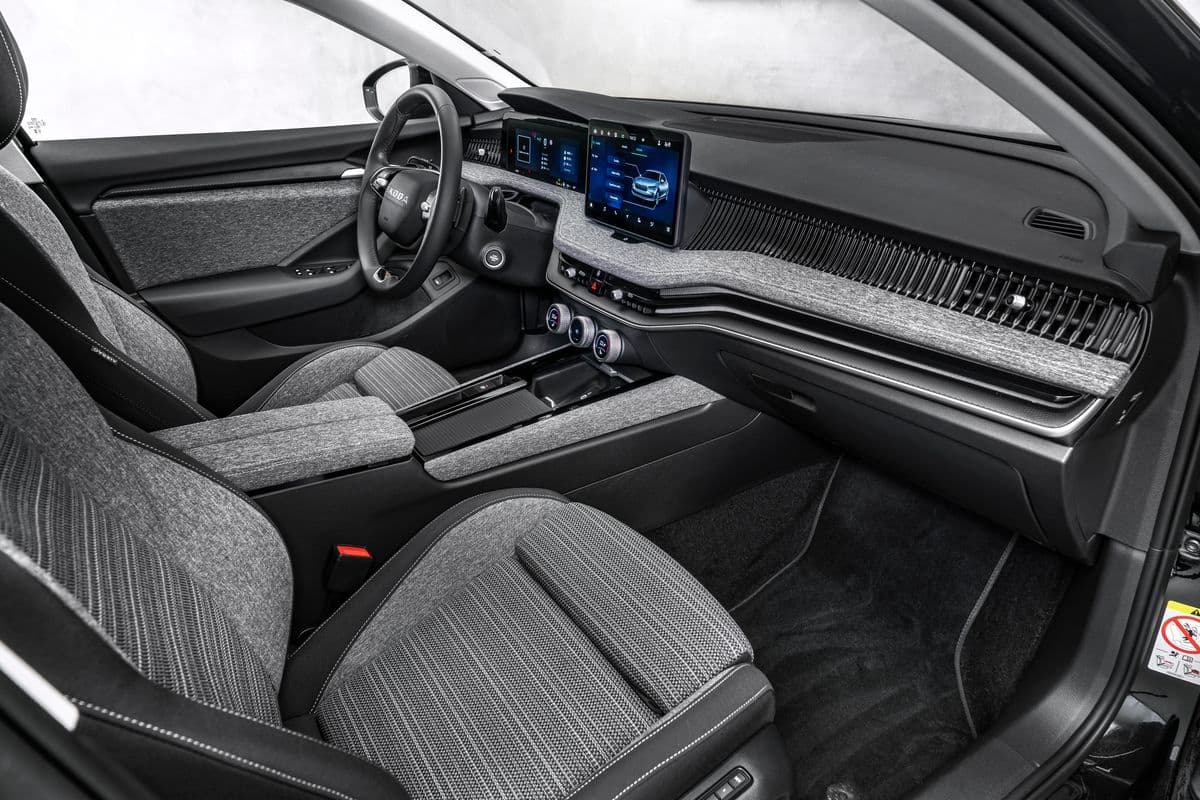 2025 Škoda SUPERB - 49