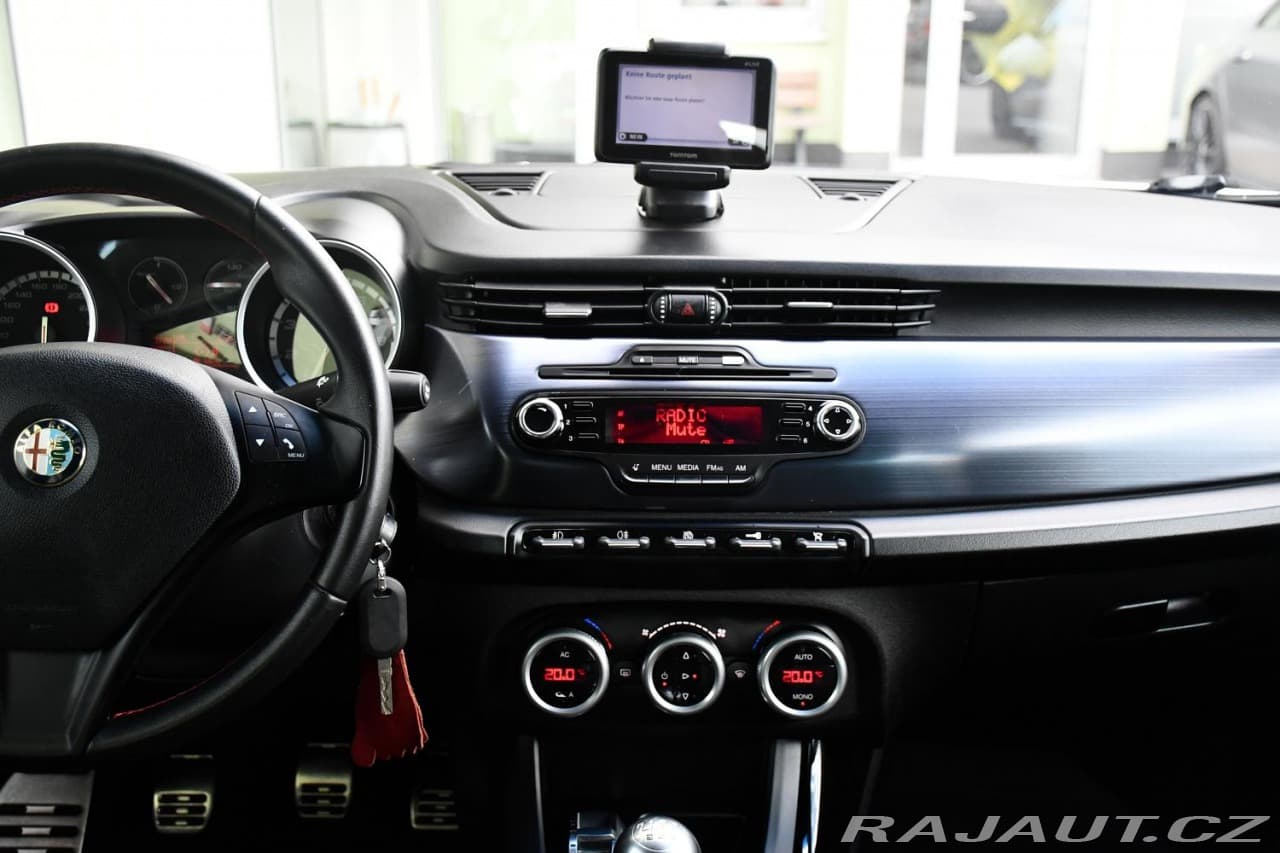 2012 Alfa Romeo GIULIETTA - 25