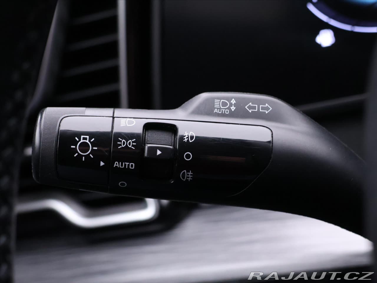 2023 Kia SPORTAGE - 57