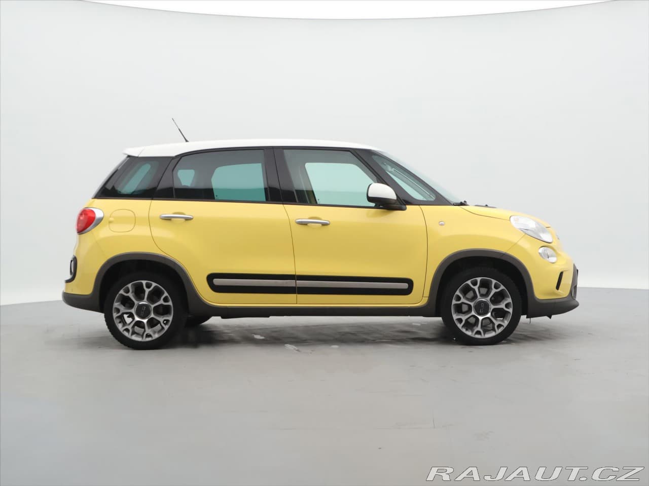 2014 Fiat 500L - 29