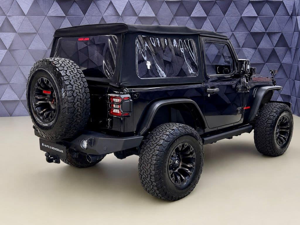 2021 Jeep WRANGLER - 25