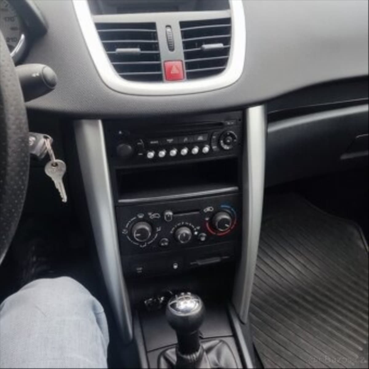2012 Peugeot 207 - 61