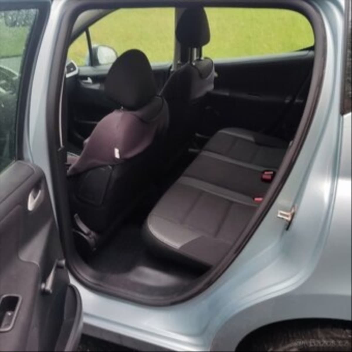 2012 Peugeot 207 - 25