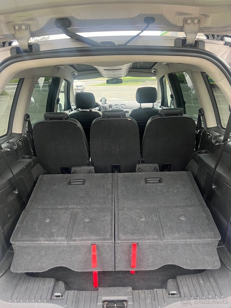 2010 Ford GALAXY - 37