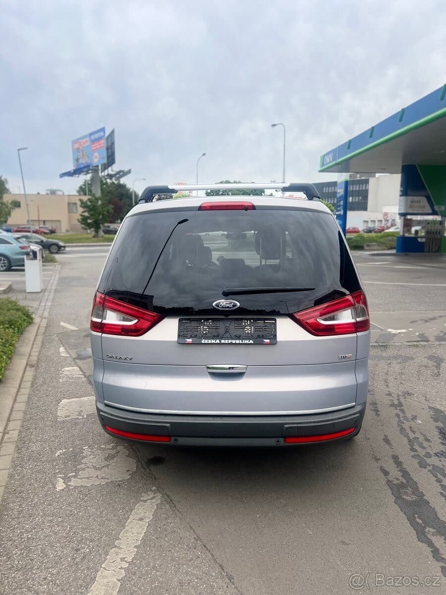 2010 Ford GALAXY - 13