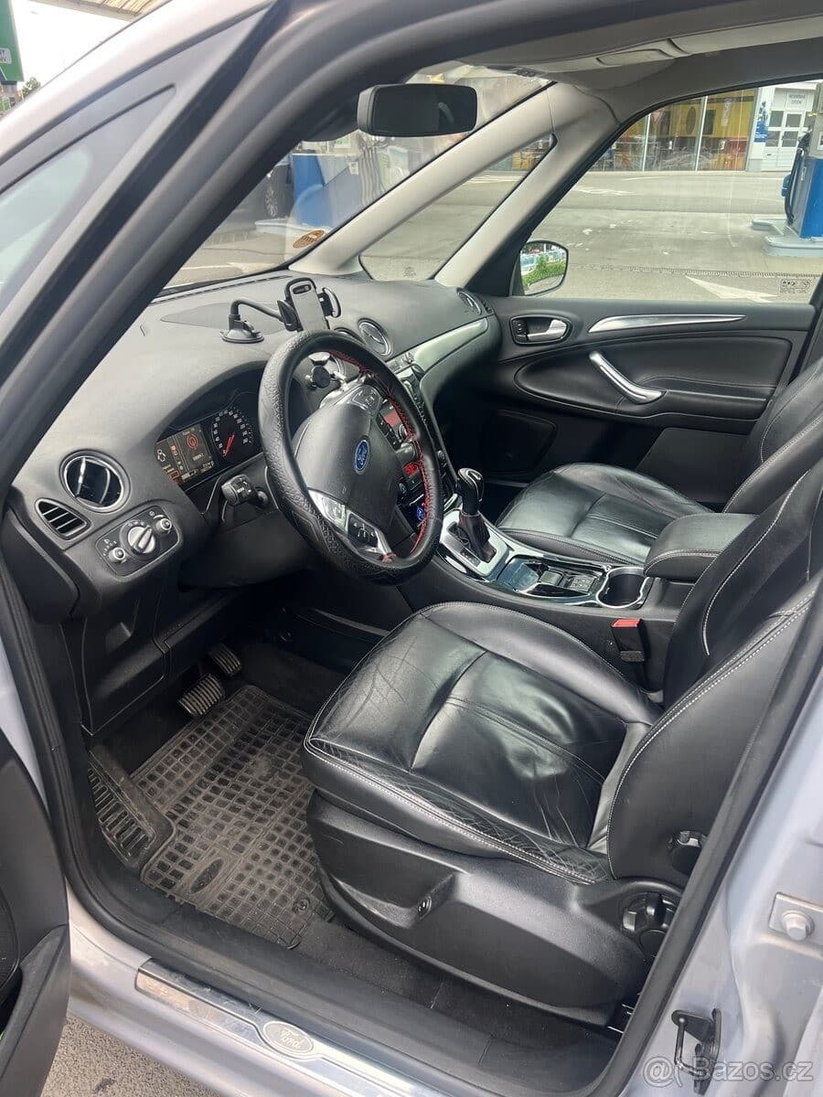 2010 Ford GALAXY - 17