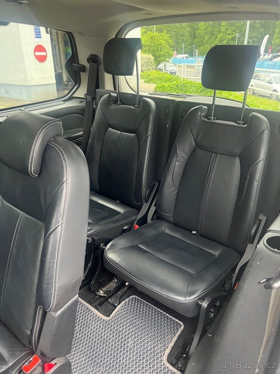 2010 Ford GALAXY - 29
