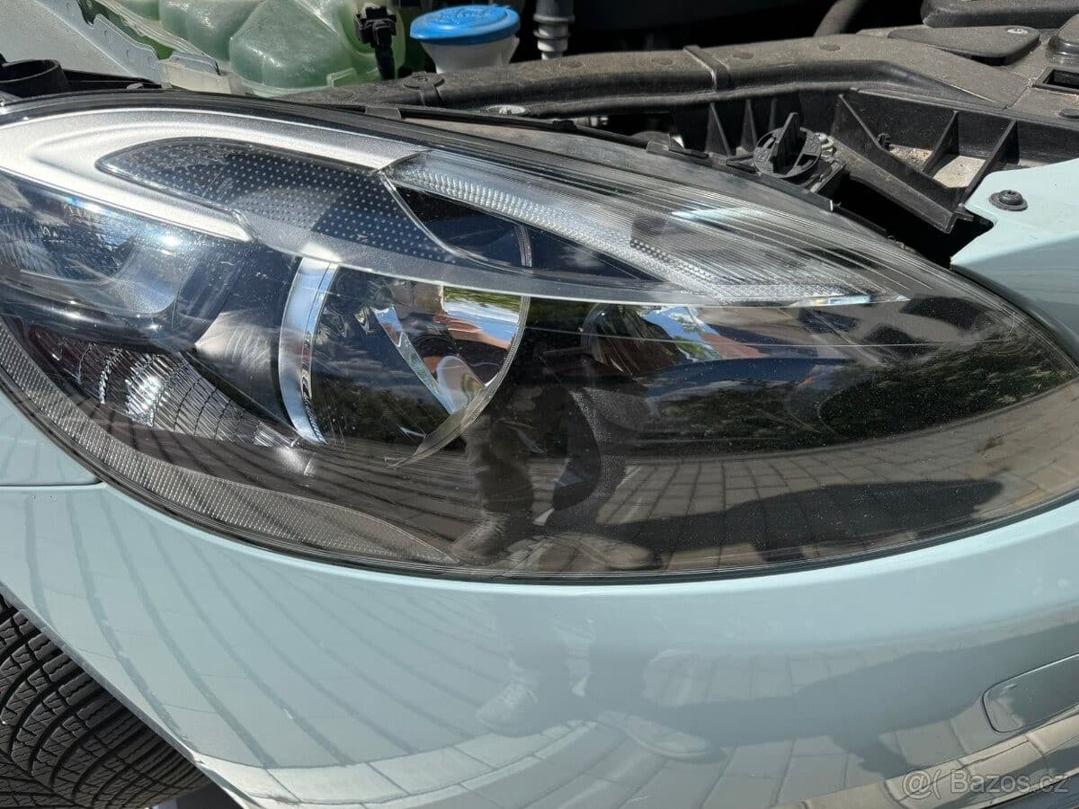 2018 Volvo V40 - 41