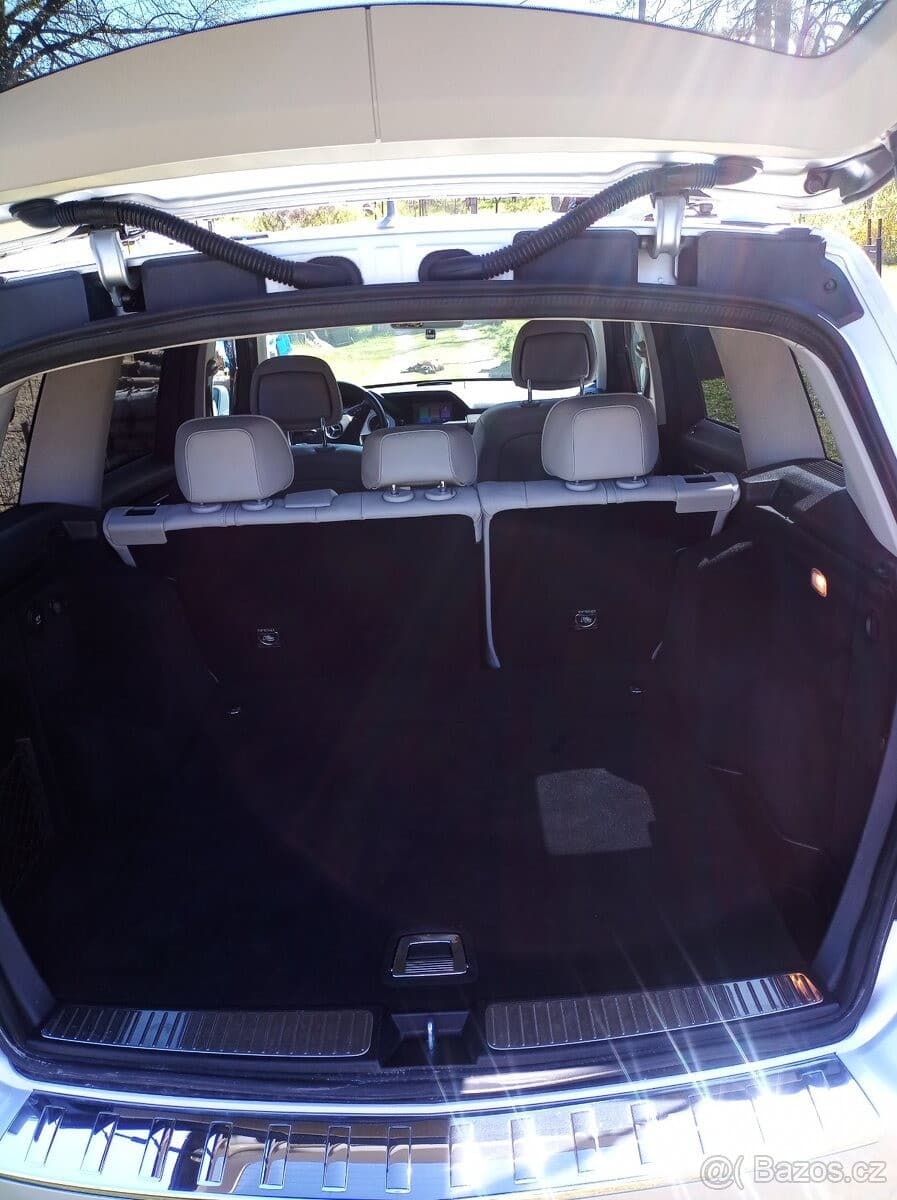 2012 Mercedes-Benz GLK - 22