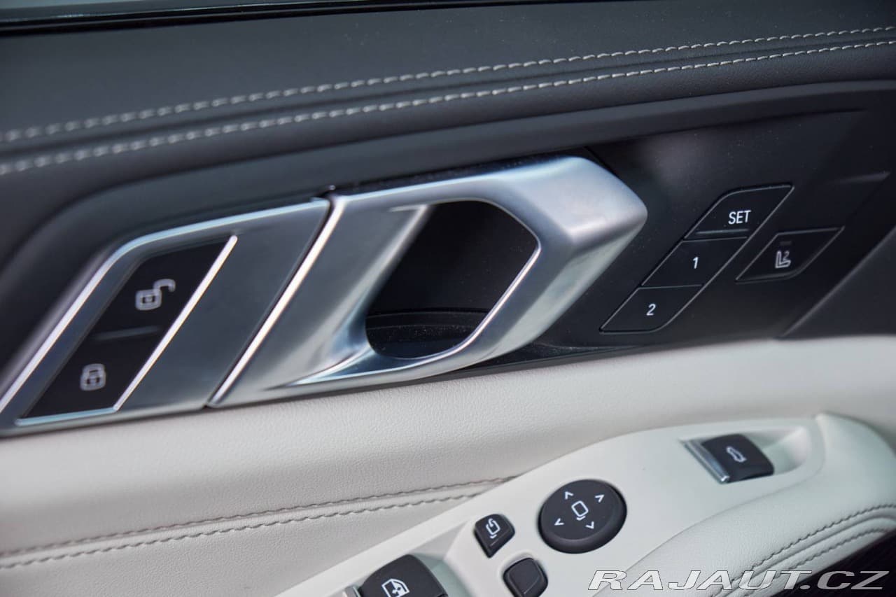 2025 BMW X5 - 55