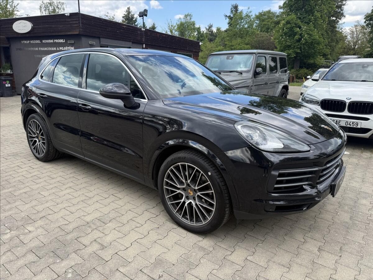 2018 Porsche CAYENNE