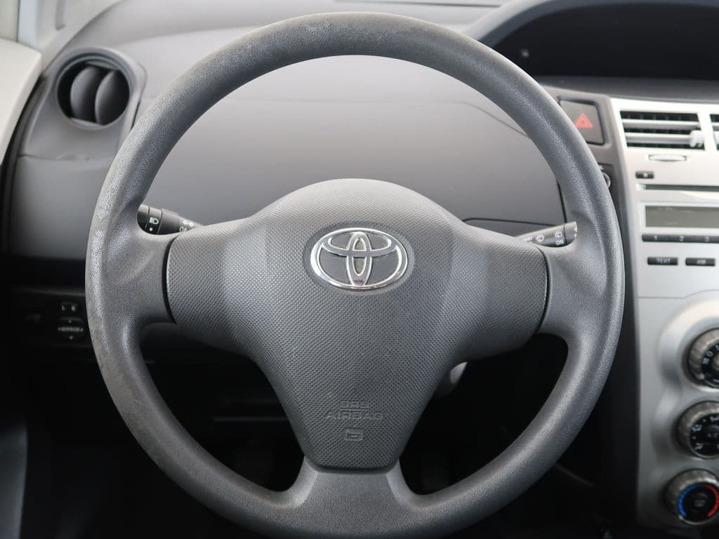 2008 Toyota YARIS - 27
