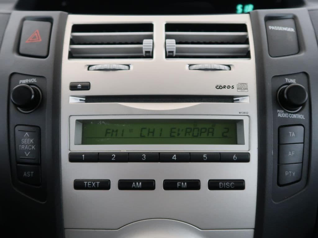 2008 Toyota YARIS - 33