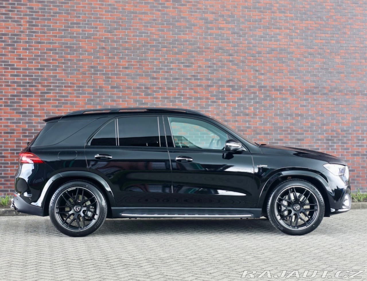 2025 Mercedes-Benz GLE - 11