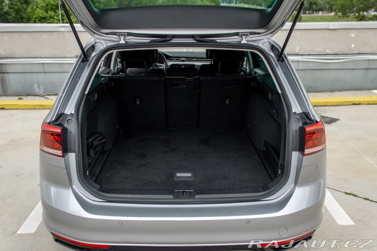 2020 Volkswagen PASSAT - 17