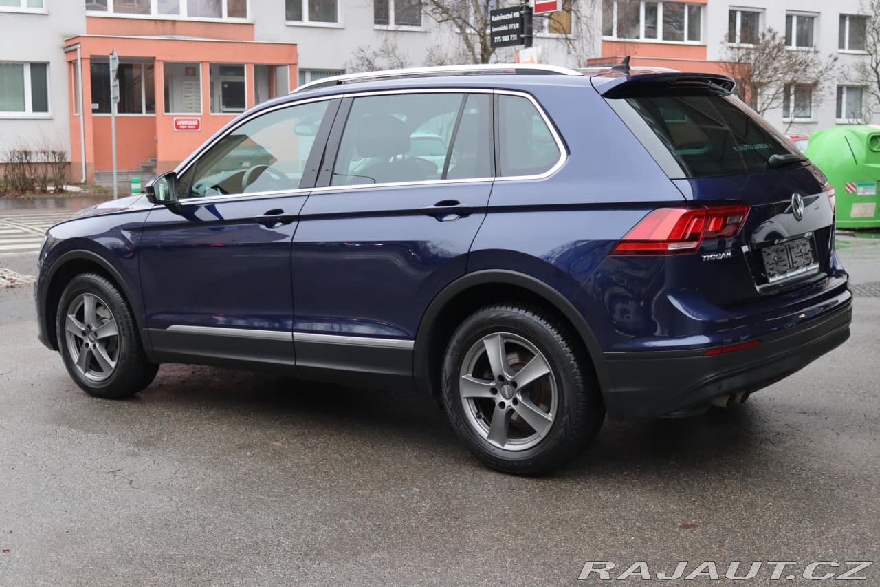 2017 Volkswagen TIGUAN - 14