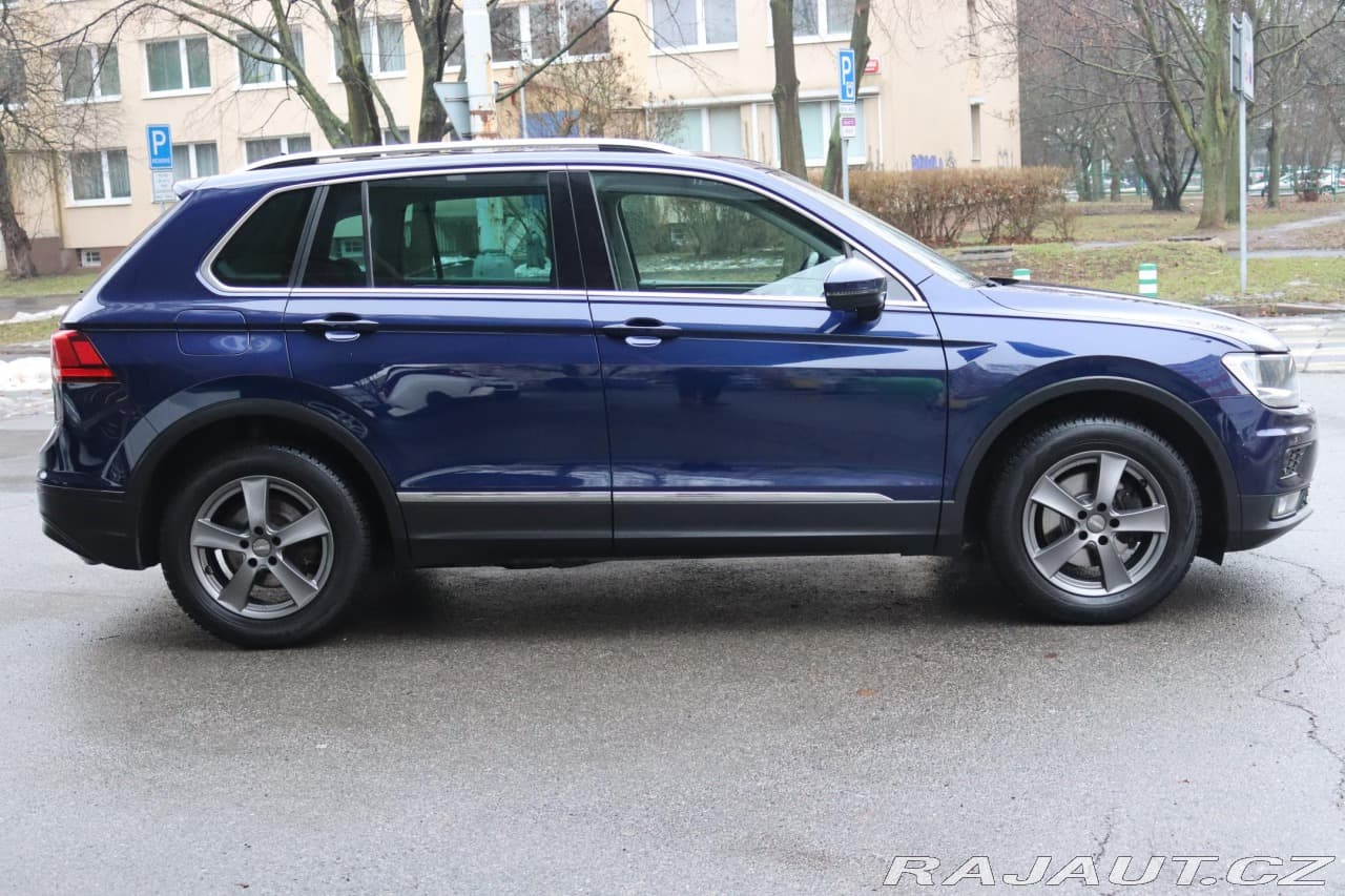 2017 Volkswagen TIGUAN - 9