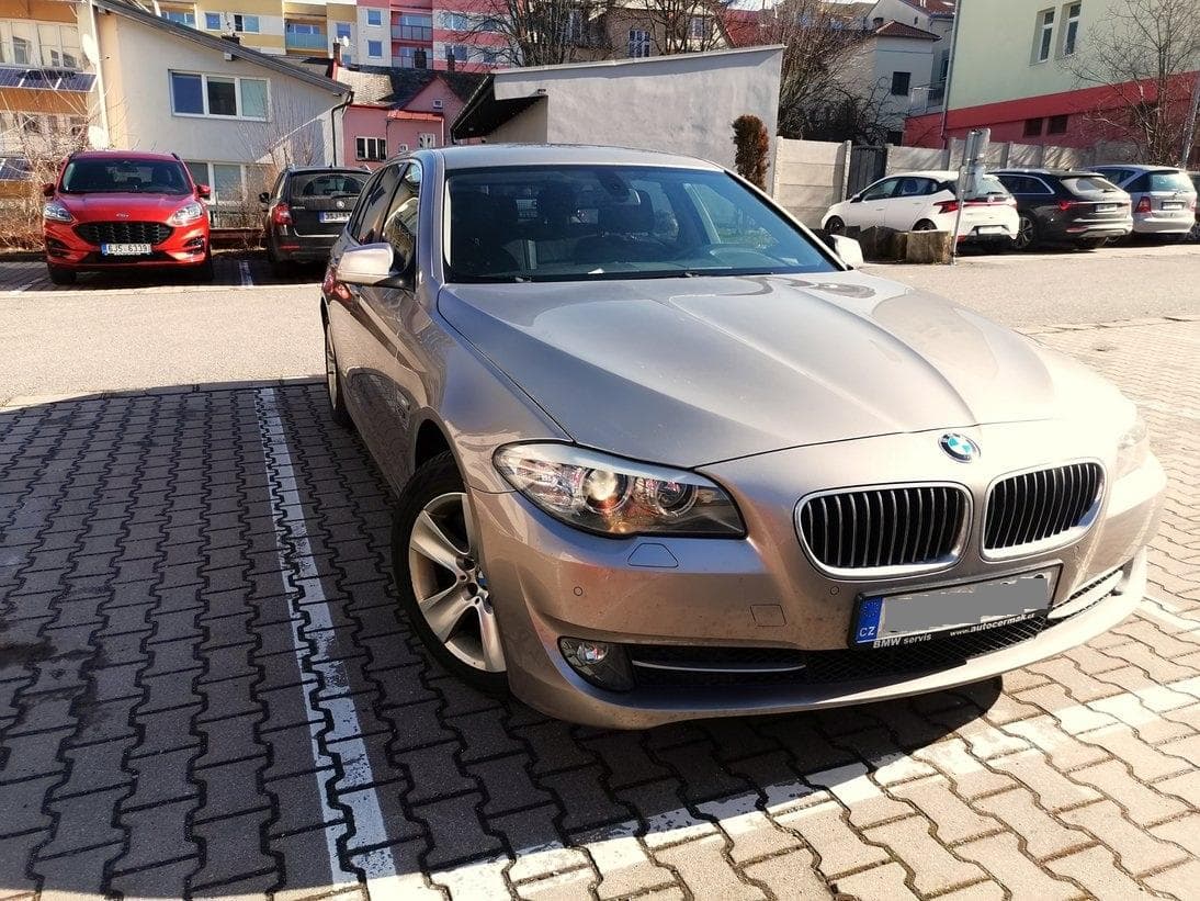 2011 BMW 5-SERIES - 5