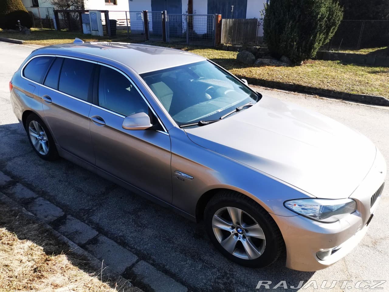 2011 BMW 5-SERIES - 9