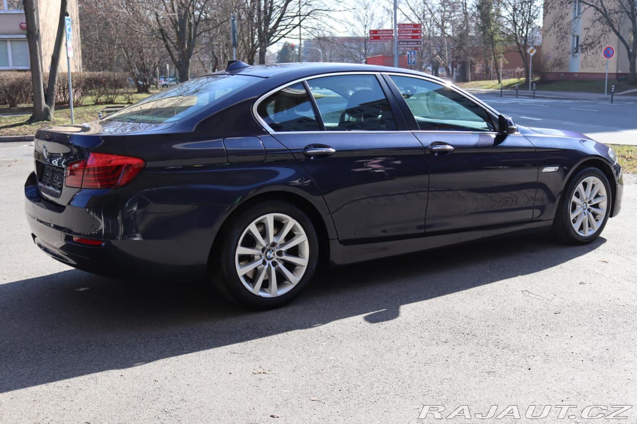 2013 BMW 5-SERIES - 10