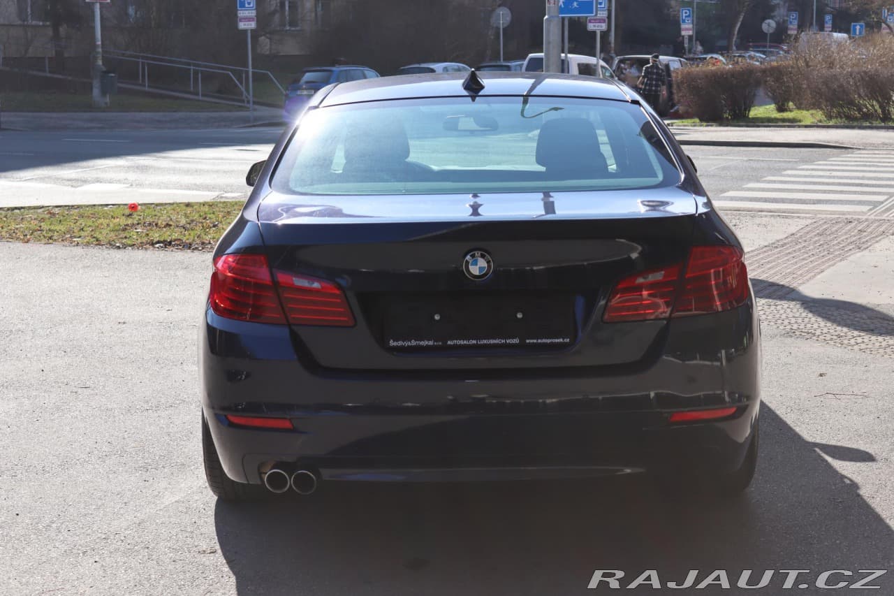 2013 BMW 5-SERIES - 12
